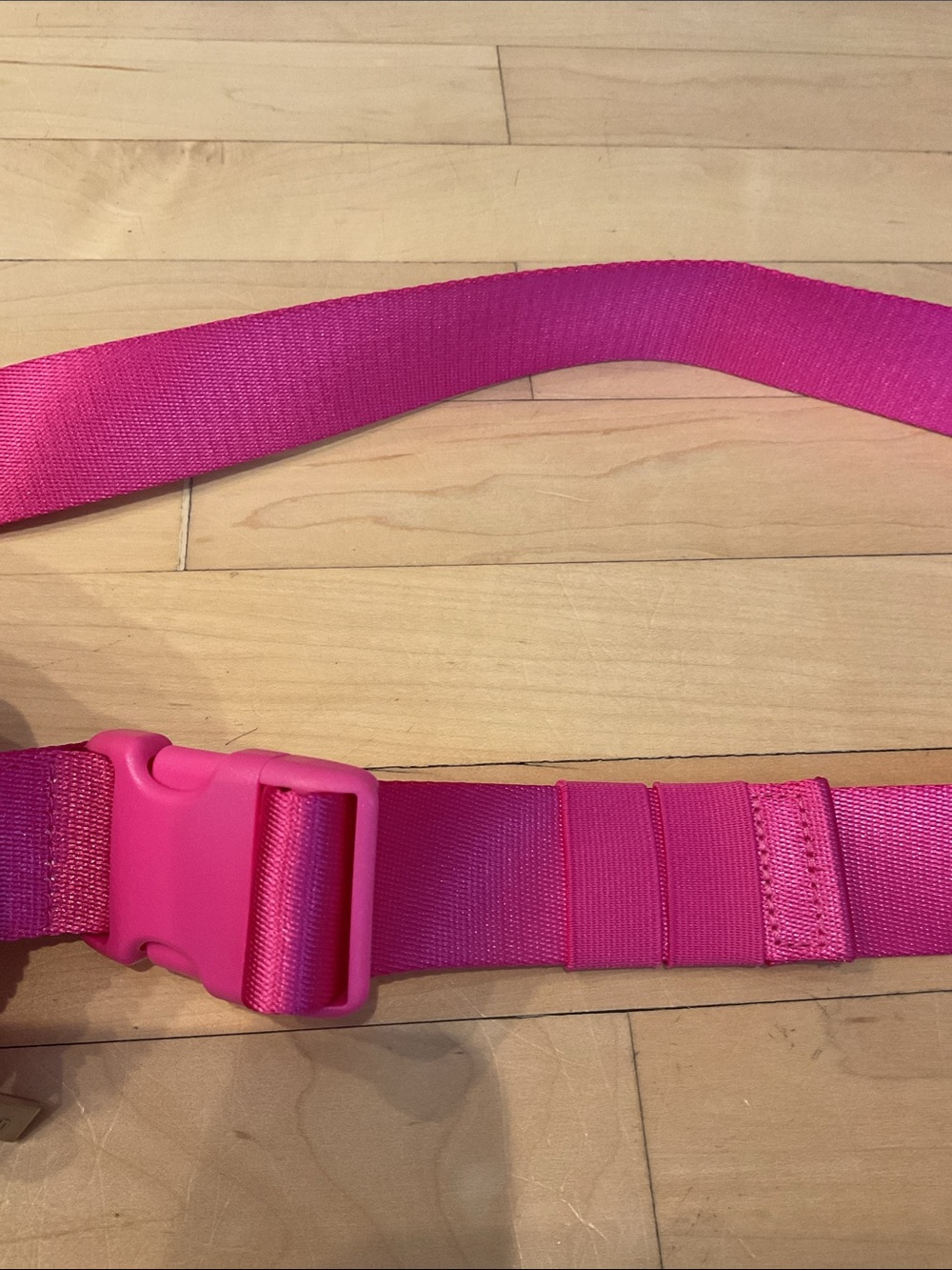 Lululemon Hot Pink Crossbody Everywhere Belt Bag 💓 - Picture 7 of 7
